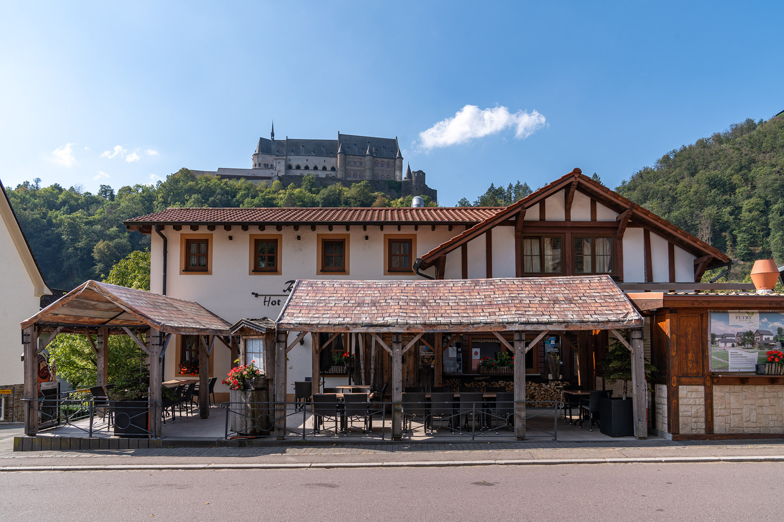 Restaurant_Hot_Stone_Chalet-3-copie.jpg